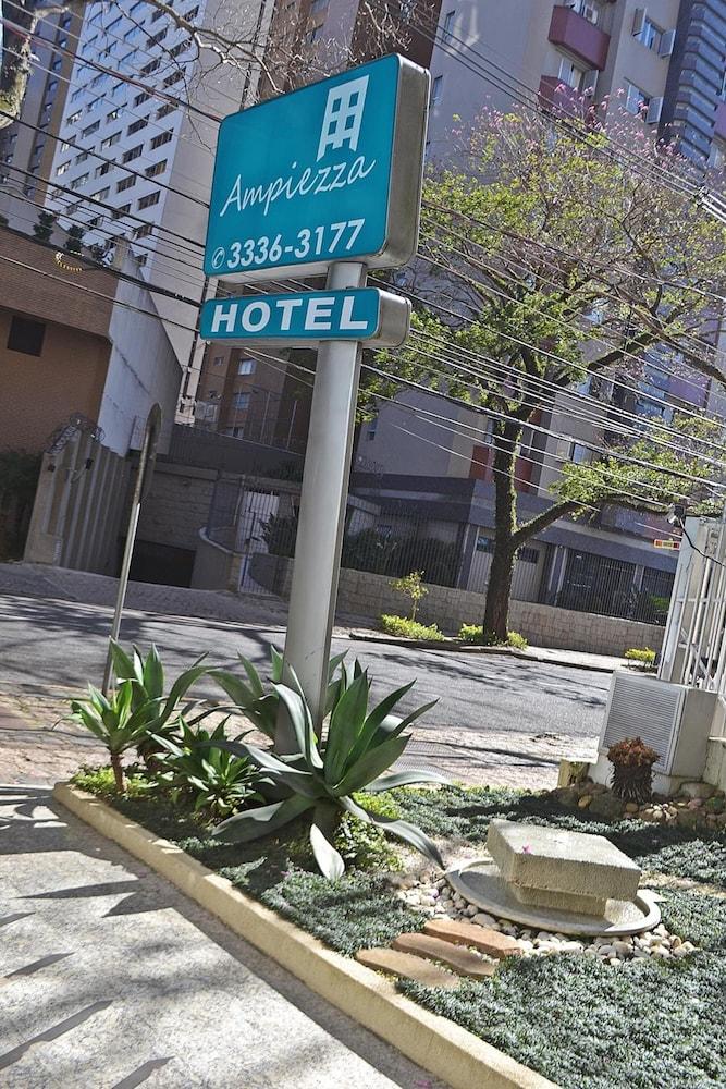 Hotel Ampiezza Curitiba Exterior foto